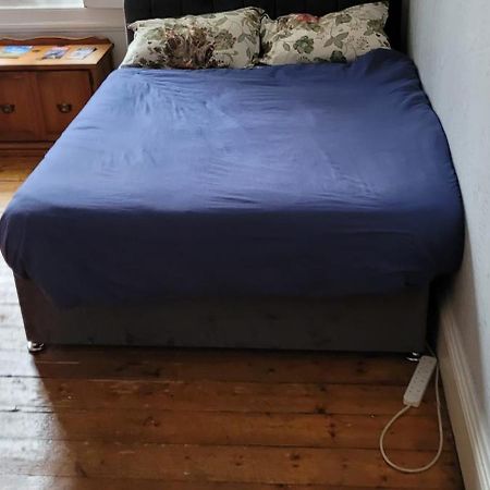 City Centre Flat - Sleep Upto 4 Edinburgh Bagian luar foto
